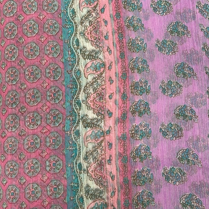 Pink Paisley Crinckle Poly Chiffon Print (SS25) SFCS17